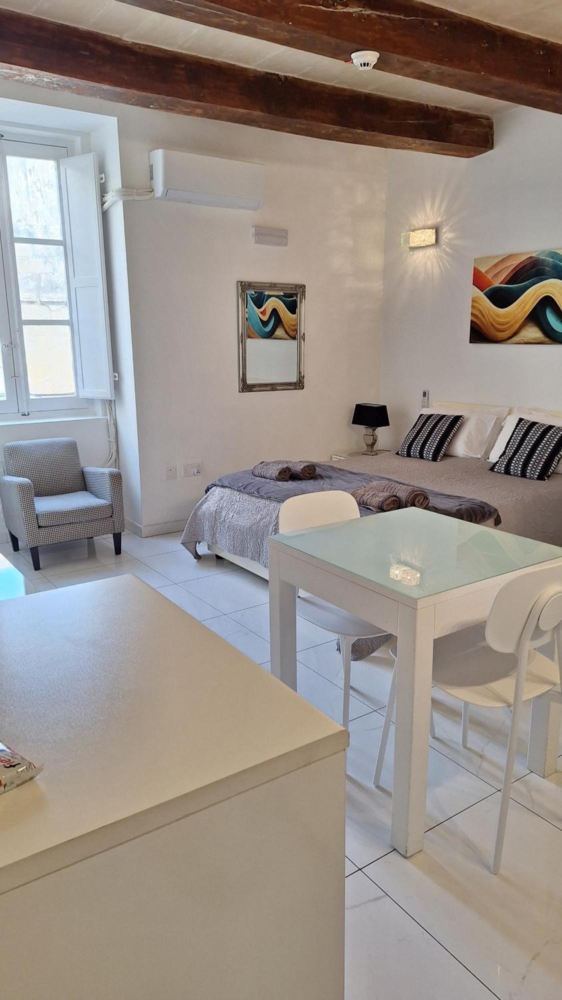 Spqr 2 Apartment Valletta